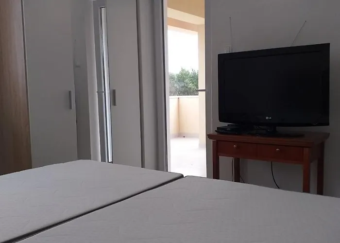 Apartman And Rakic *